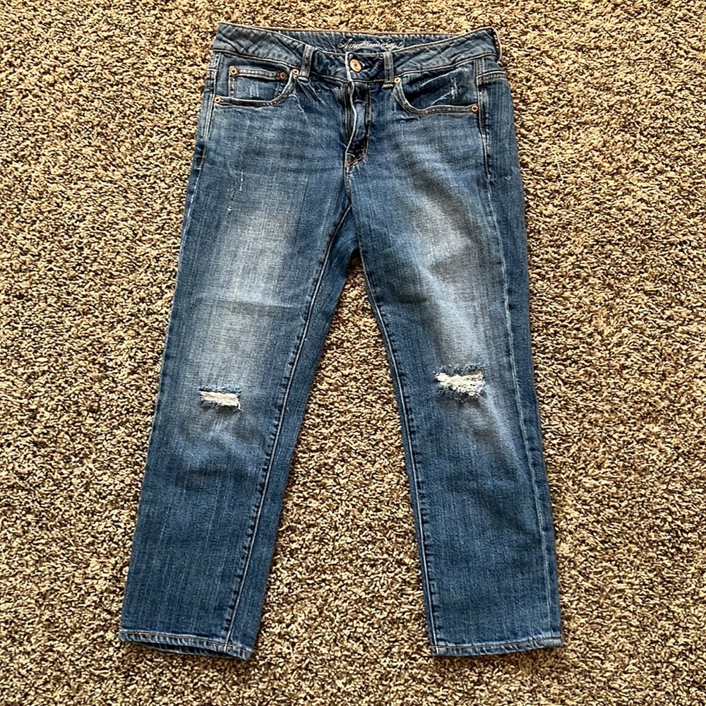 American Eagle Distressed Boyfit Jeans